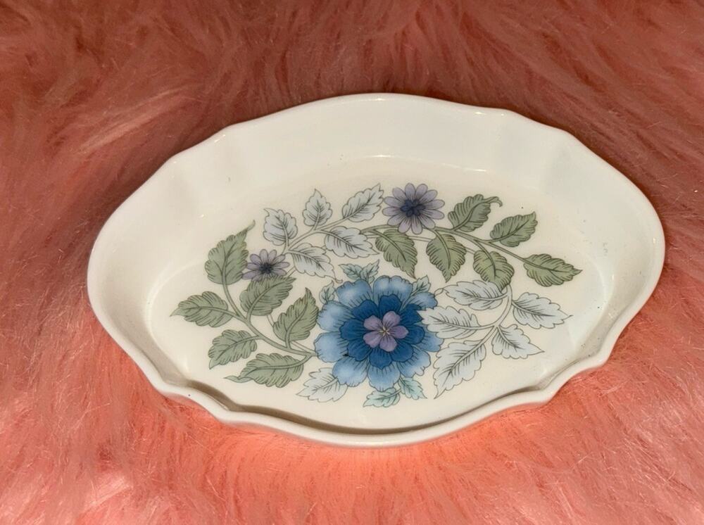 Vintage Wedgwood Bone China Trinket Dish - Clementine Pattern, Made in England⁠
